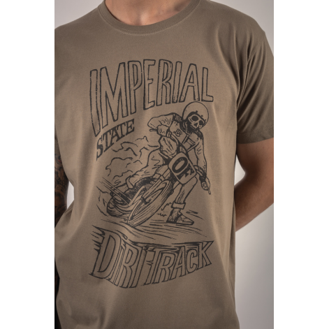 camiseta motera Imperial State color nogal delante detalle